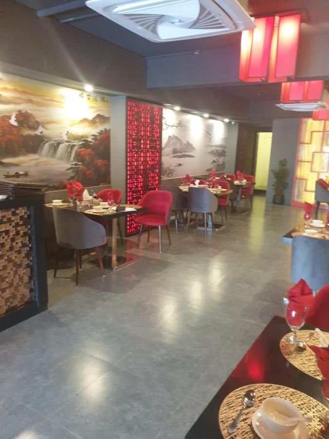 Space Luxury Rental Suites Rawalpindi Esterno foto