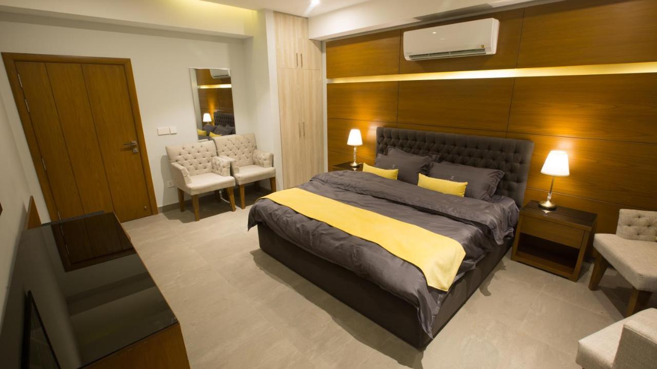 Space Luxury Rental Suites Rawalpindi Esterno foto