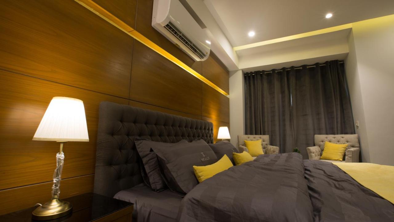Space Luxury Rental Suites Rawalpindi Esterno foto