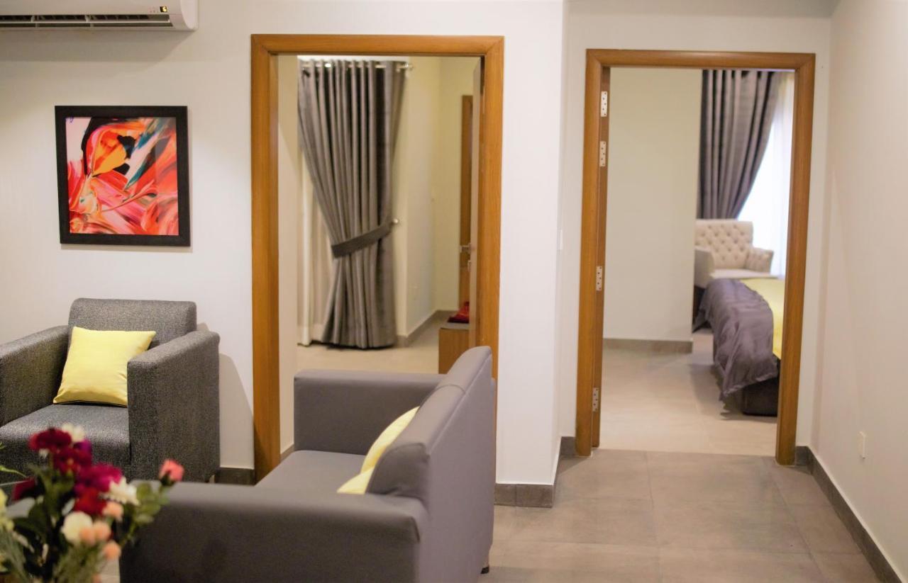 Space Luxury Rental Suites Rawalpindi Esterno foto