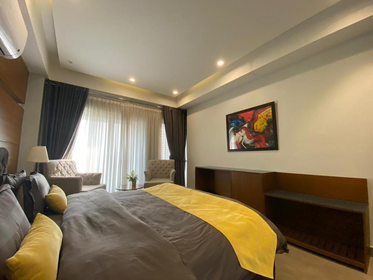 Space Luxury Rental Suites Rawalpindi Esterno foto