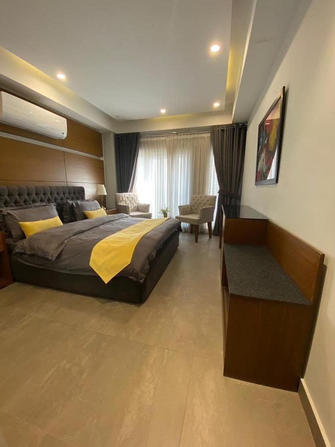 Space Luxury Rental Suites Rawalpindi Esterno foto
